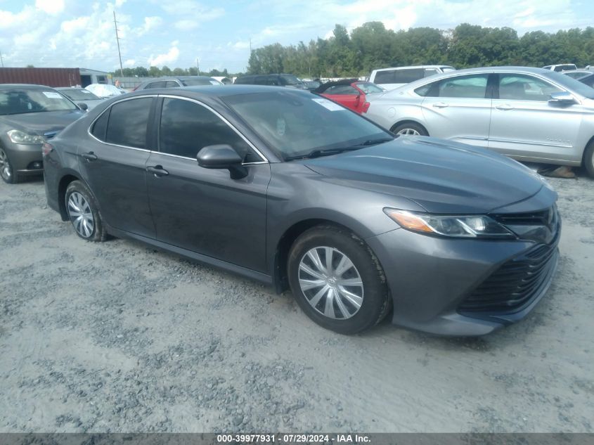 4T1B11HK7JU667137 2018 TOYOTA CAMRY - Image 1