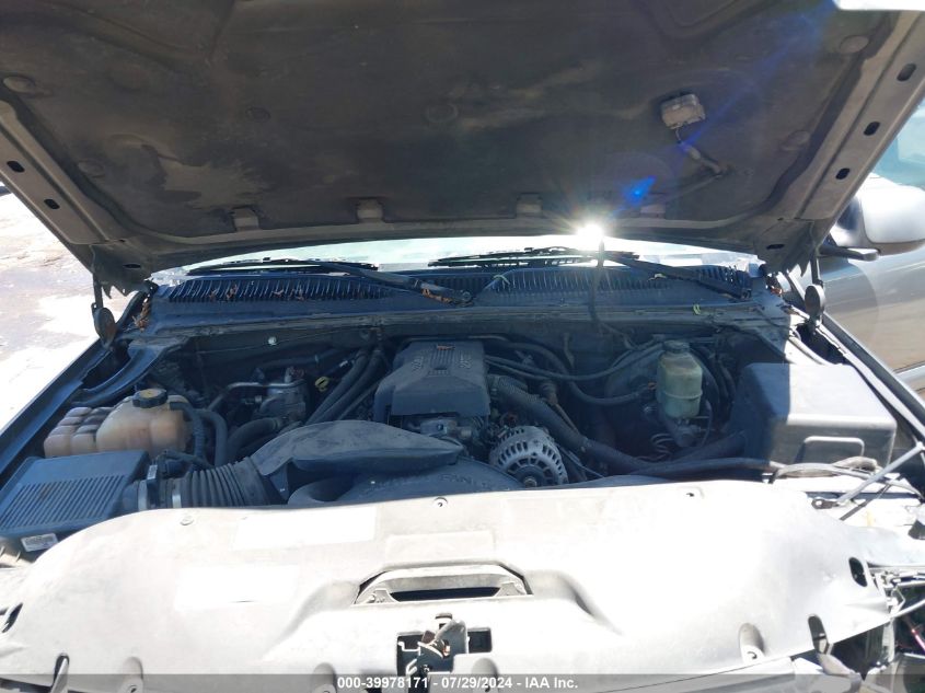 2000 Chevrolet Suburban 1500 Lt VIN: 3GNEC16T2YG181315 Lot: 39978171