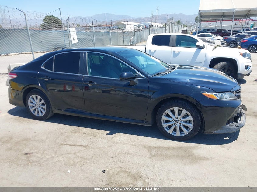 2019 TOYOTA CAMRY LE - 4T1B11HK7KU719495