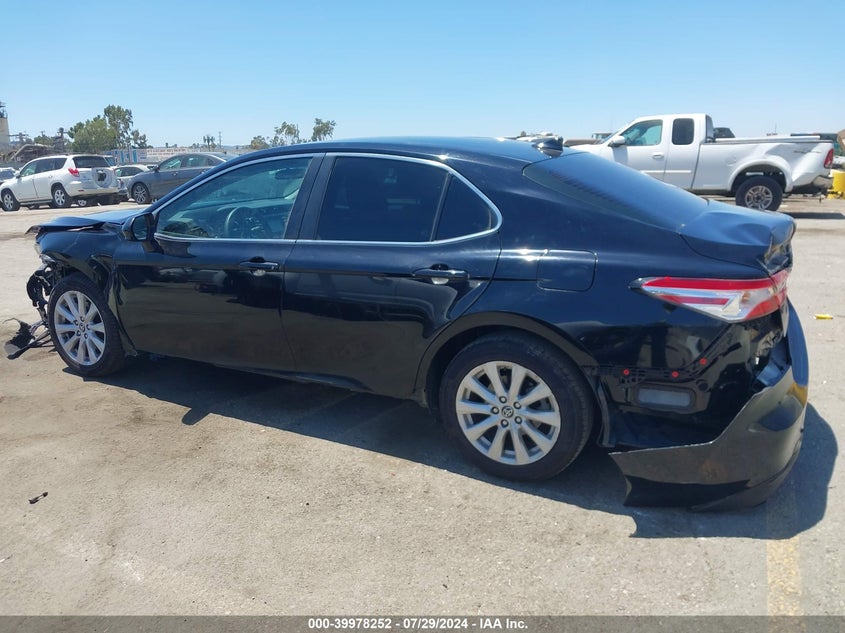 2019 TOYOTA CAMRY LE - 4T1B11HK7KU719495
