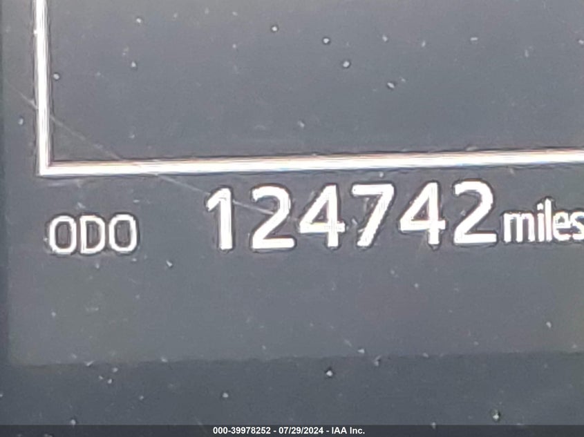 2019 TOYOTA CAMRY LE - 4T1B11HK7KU719495