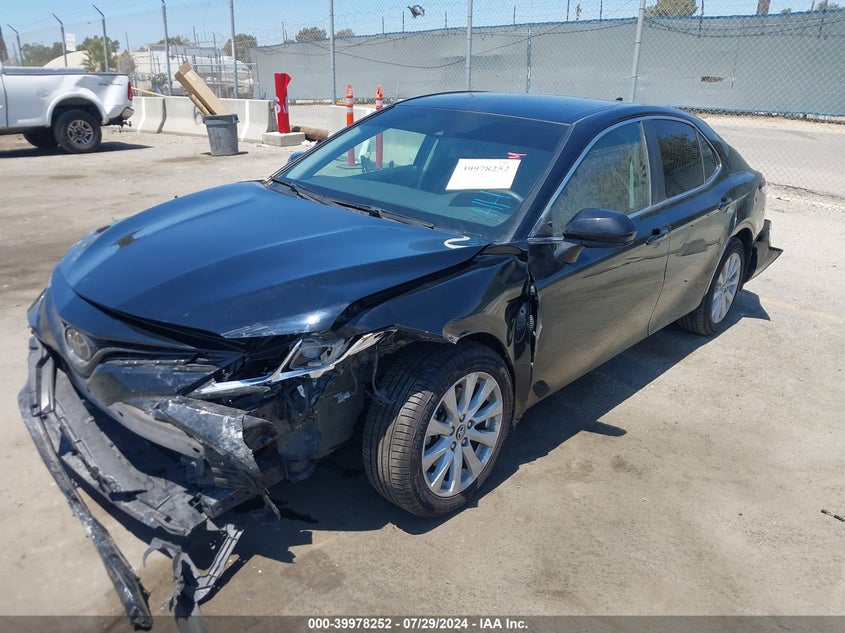 2019 TOYOTA CAMRY LE - 4T1B11HK7KU719495