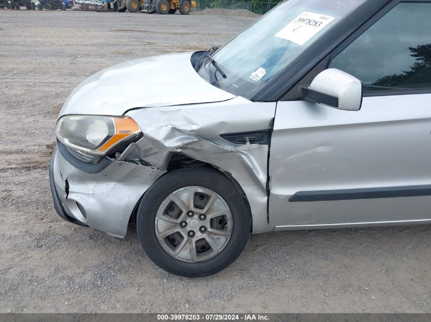 2012 Kia Soul VIN: KNDJT2A59C7472937 Lot: 39978283