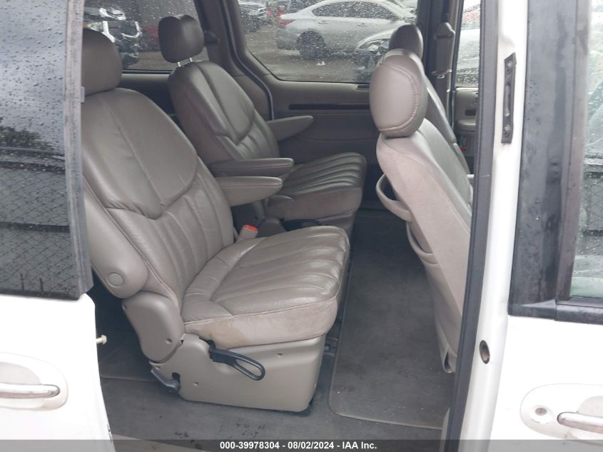 1999 Chrysler Town & Country Limited VIN: 1C4GP64LXXB778726 Lot: 39978304
