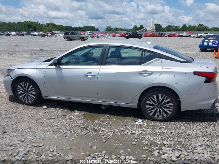 1N4BL4DV8RN304048 Nissan Altima SV FWD 14