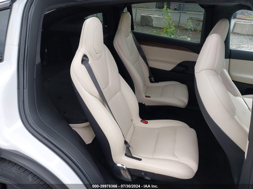 2022 TESLA MODEL X U   U(VIN: 7SAXCBE51NF332935