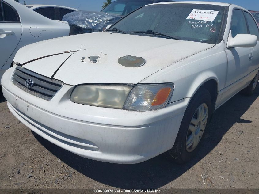 2000 Toyota Camry Le VIN: 4T1BG28K3YU923045 Lot: 39978534