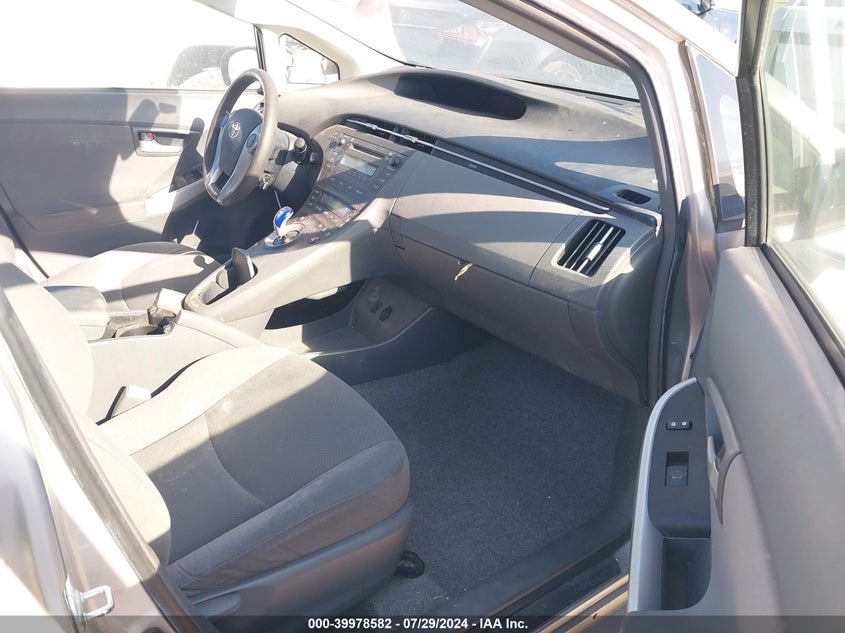 2011 TOYOTA PRIUS VIN: JTDKN3DU6B1463024