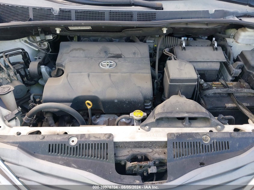 2012 Toyota Sienna Xle V6 8 Passenger VIN: 5TDYK3DC8CS262465 Lot: 39978704