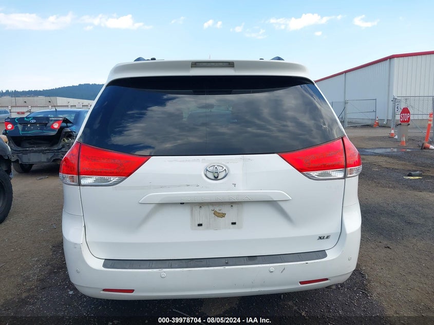 2012 Toyota Sienna Xle V6 8 Passenger VIN: 5TDYK3DC8CS262465 Lot: 39978704