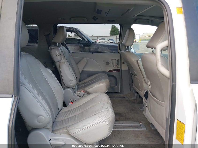 2012 Toyota Sienna Xle V6 8 Passenger VIN: 5TDYK3DC8CS262465 Lot: 39978704