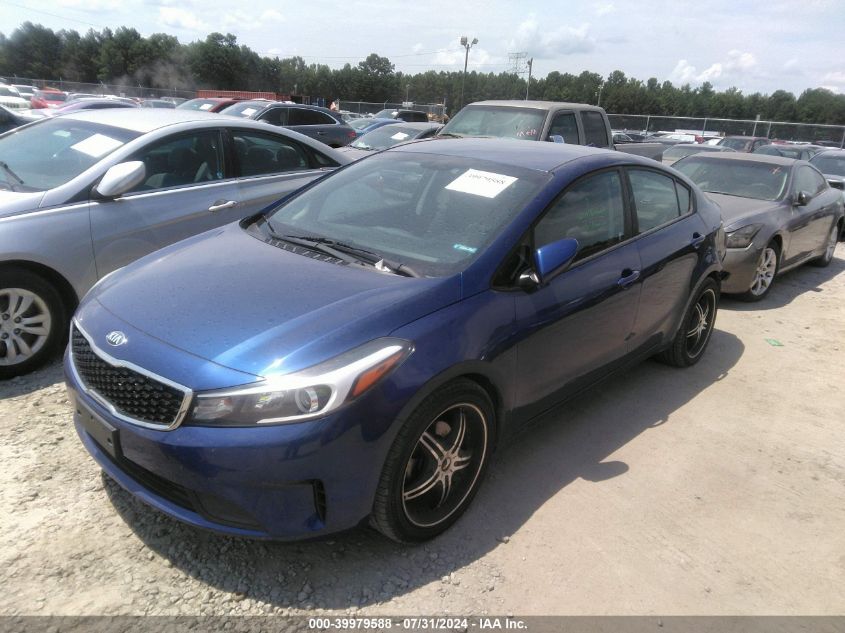 3KPFL4A70JE182313 2018 KIA FORTE - Image 2