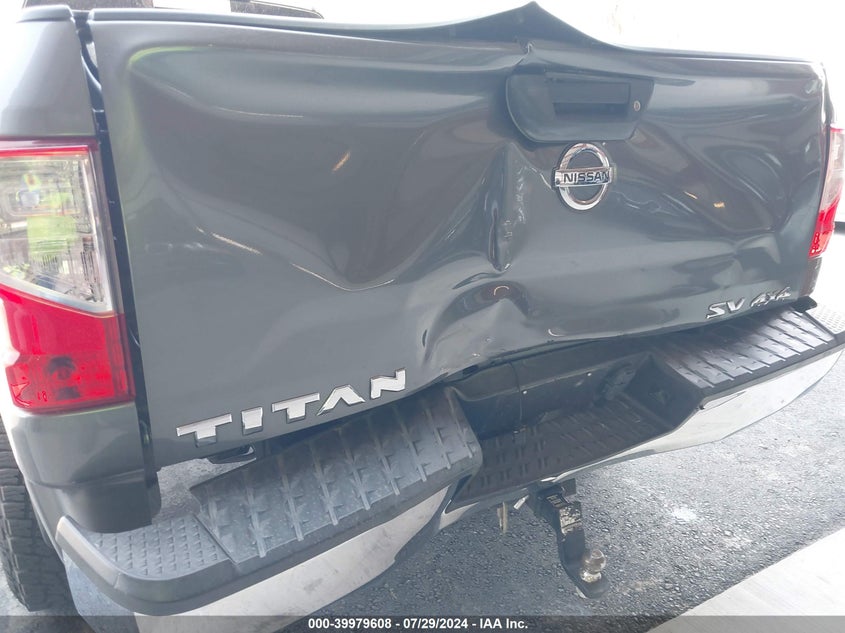 2017 Nissan Titan Sv VIN: 1N6AA1R82HN575633 Lot: 39979608