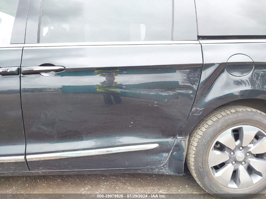 2018 CHRYSLER PACIFICA HYBRID LIMITED - 2C4RC1N73JR116228