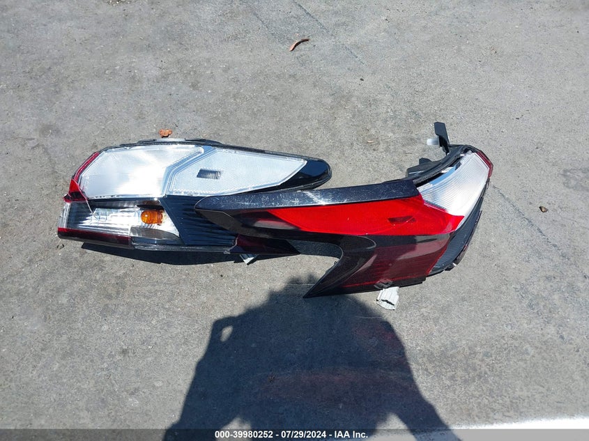 2020 Nissan Versa Sr Xtronic Cvt VIN: 3N1CN8FVXLL813114 Lot: 39980252