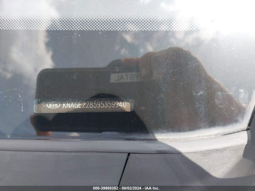 2009 Kia Optima Lx VIN: KNAGE228595359940 Lot: 39980352