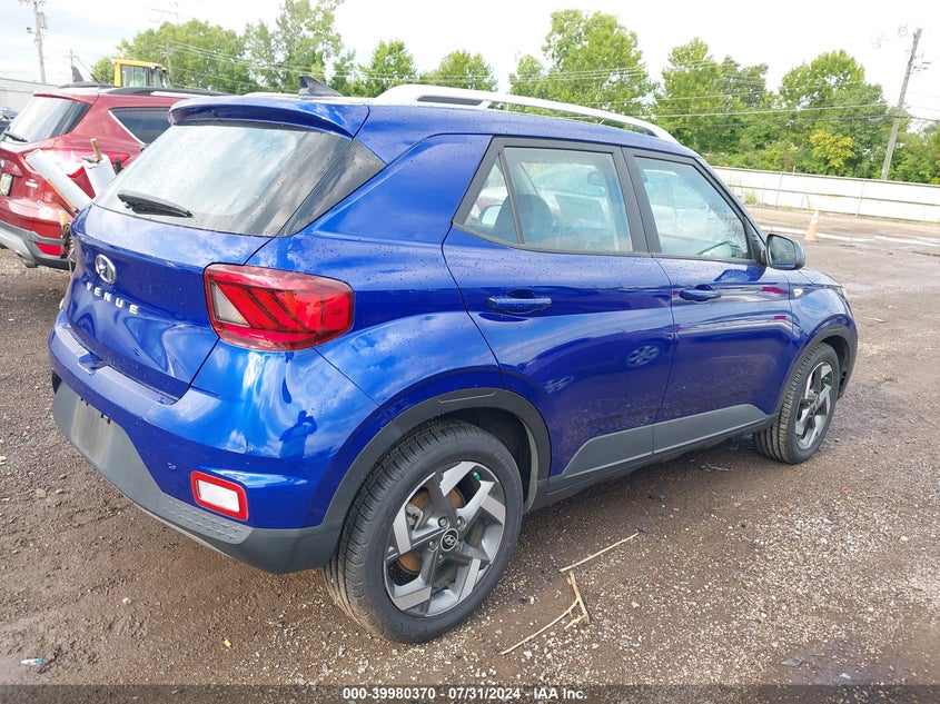 2022 Hyundai Venue Sel/Limited VIN: KMHRC8A38NU192608 Lot: 39980370