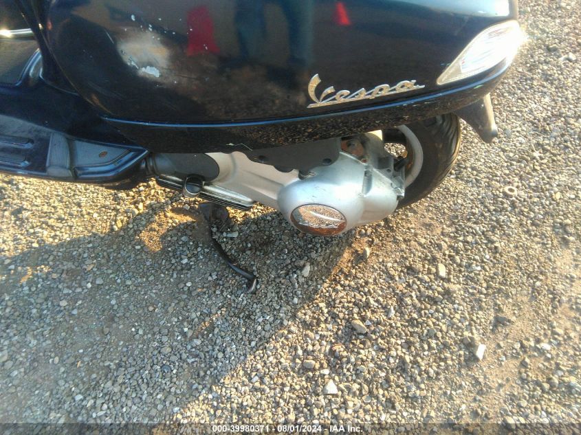 ZAPM688F7C5001272 2012 Vespa Lx 150Ie