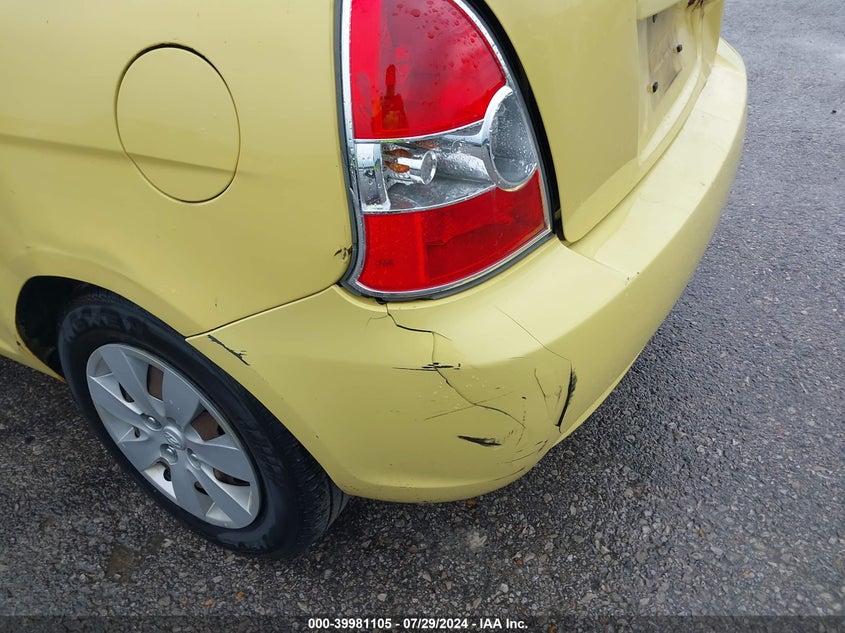 2008 Hyundai Accent Gs VIN: KMHCM36C88U065442 Lot: 39981105