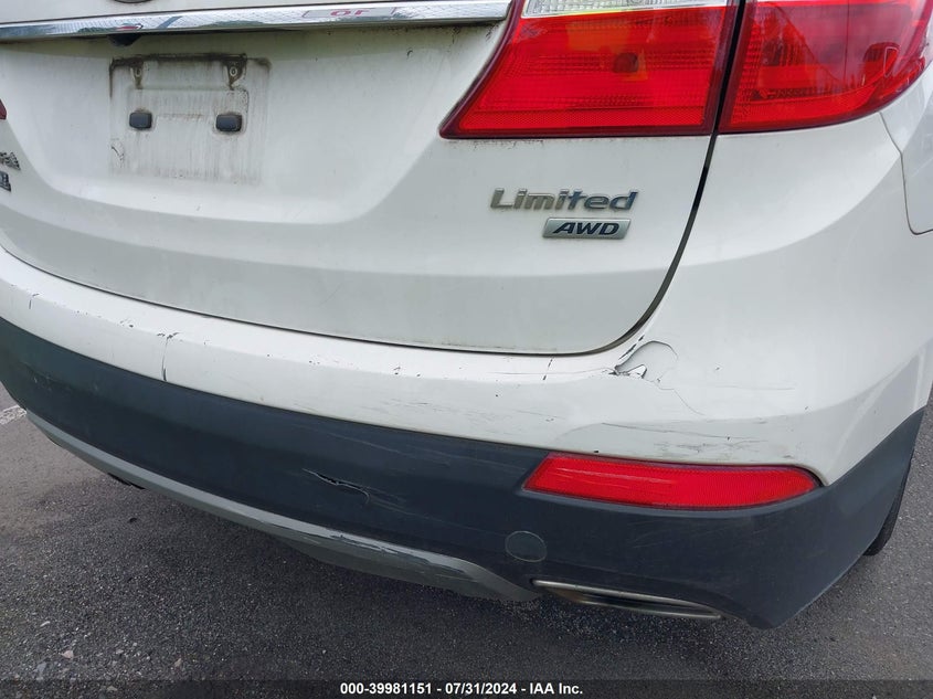 2015 Hyundai Santa Fe Limited VIN: KM8SNDHFXFU111663 Lot: 39981151