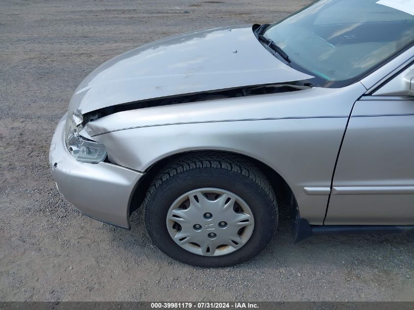 1996 Honda Accord Value VIN: 1HGCD5691TA208103 Lot: 39981179