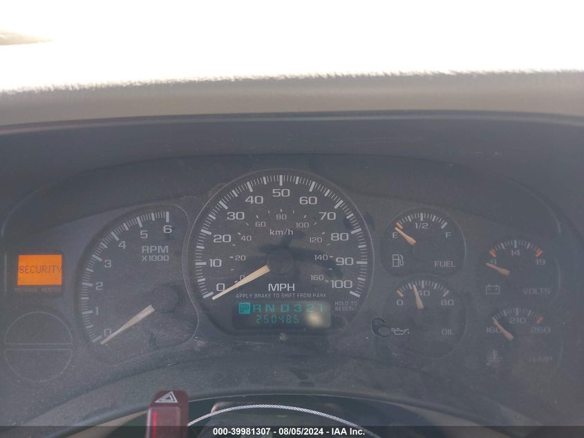 2002 Chevrolet Suburban 1500 Z71 VIN: 3GNFK16T52G327625 Lot: 39981307