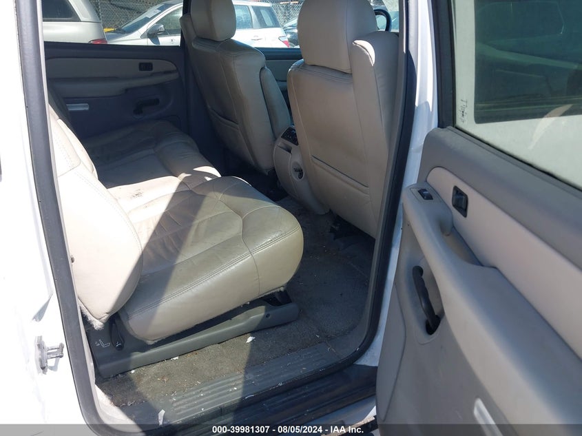 2002 Chevrolet Suburban 1500 Z71 VIN: 3GNFK16T52G327625 Lot: 39981307