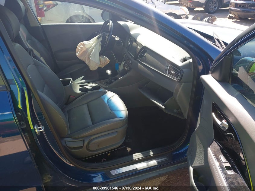 VIN KNDCE3LC0K5231301 2019 KIA NIRO EX