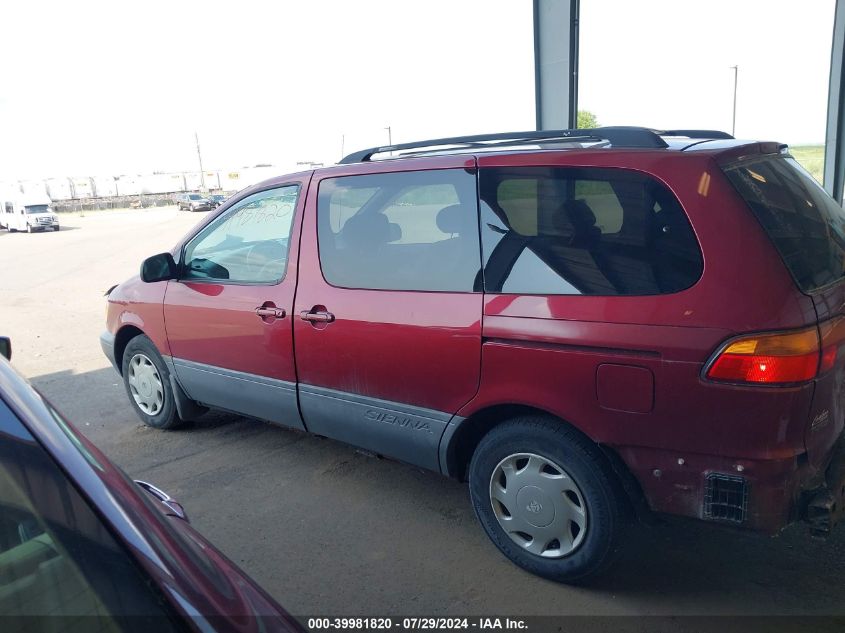 1999 Toyota Sienna Le/Xle VIN: 4T3ZF13C0XU115351 Lot: 39981820