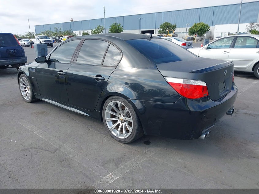 2006 BMW M5 VIN: WBSNB93576CX06605 Lot: 39981928