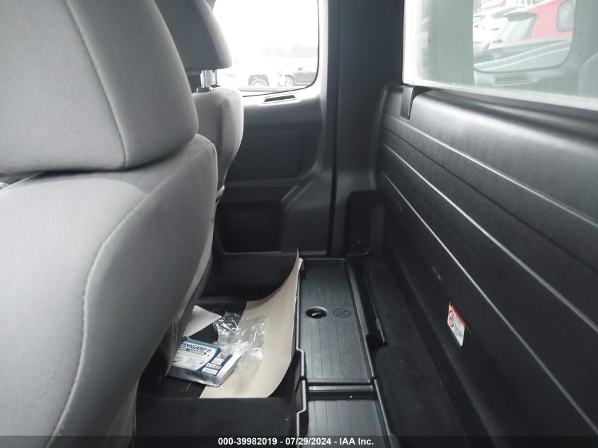 2017 Toyota Tacoma Sr VIN: 5TFRX5GN7HX090395 Lot: 39982019