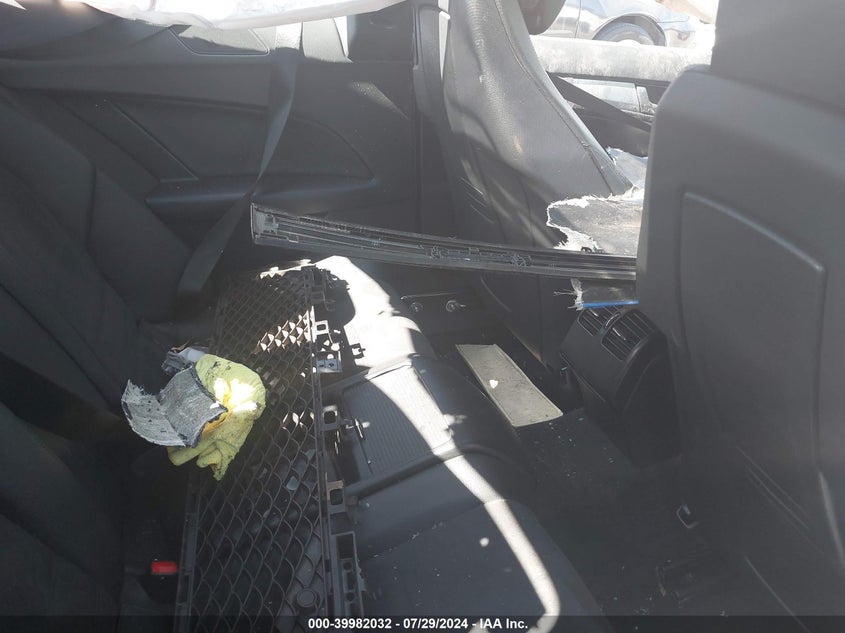 2014 Mercedes-Benz C 63 Amg VIN: WDDGJ7HB1EG178921 Lot: 39982032