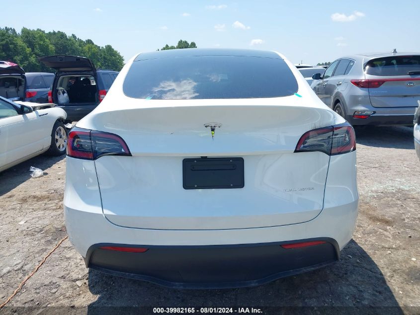 2024 Tesla Model Y Long Range Dual Motor All-Wheel Drive VIN: 7SAYGDEE0RF044317 Lot: 39982165