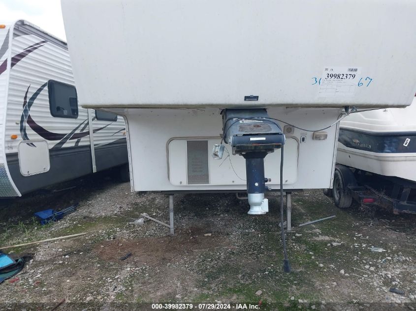 2004 Keystone 5Th Wheel Travel Trailer VIN: 4YDF330204K212702 Lot: 39982379