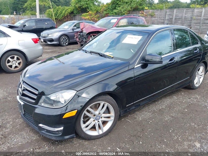 2014 Mercedes-Benz C 300 Luxury 4Matic/Sport 4Matic VIN: WDDGF8AB3ER305254 Lot: 39982932