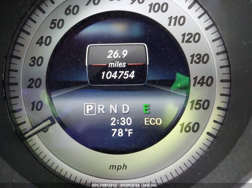 2014 Mercedes-Benz C 300 Luxury 4Matic/Sport 4Matic VIN: WDDGF8AB3ER305254 Lot: 39982932