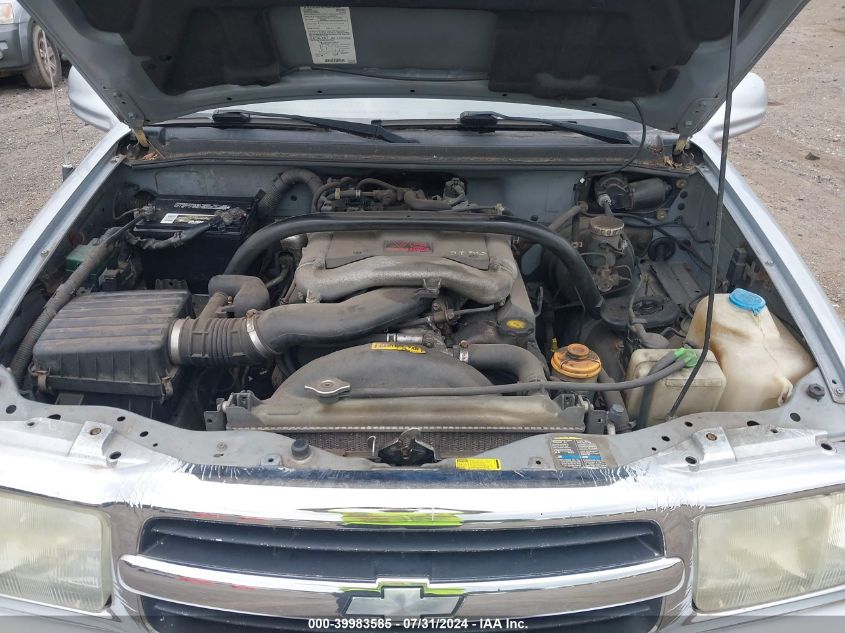 2002 Chevrolet Tracker Hard Top Lt VIN: 2CNBE634626903772 Lot: 39983585