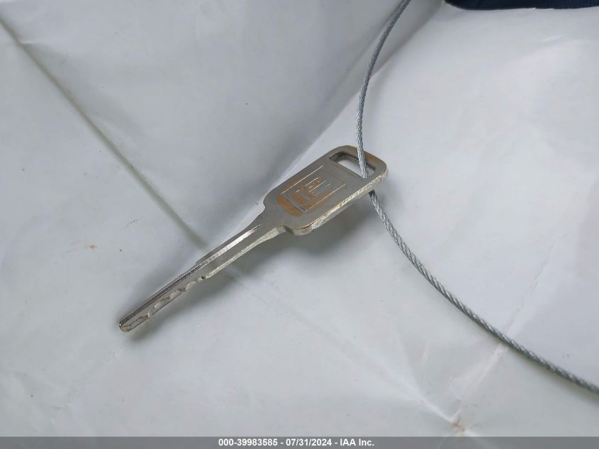 2002 Chevrolet Tracker Hard Top Lt VIN: 2CNBE634626903772 Lot: 39983585