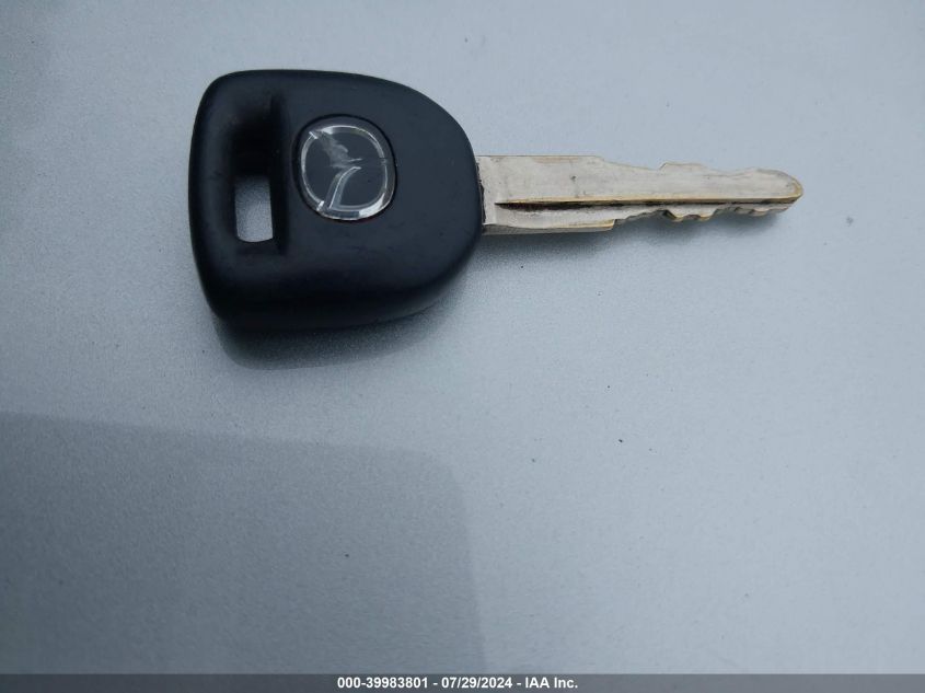 2004 Mazda Mazda3 S VIN: JM1BK323041126435 Lot: 39983801