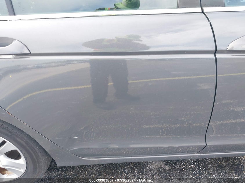 2011 Honda Accord Sdn Lx-P VIN: 1HGCP2F47BA017195 Lot: 39983857