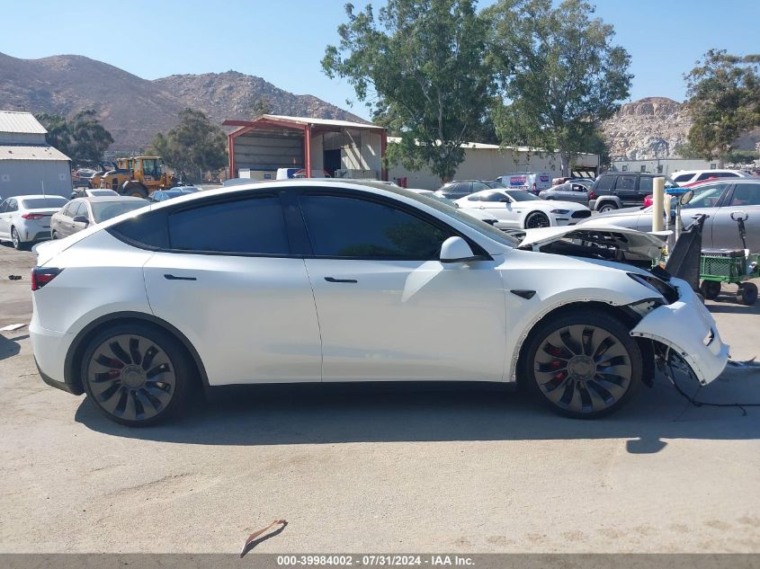 2024 Tesla Model Y Performance Dual Motor All-Wheel Drive VIN: 7SAYGDEF2RF045204 Lot: 39984002