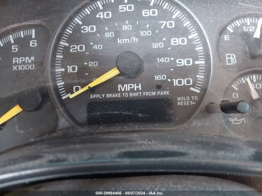 2000 Chevrolet New Tahoe Ls VIN: 1GNEK13T5YJ141865 Lot: 39984456