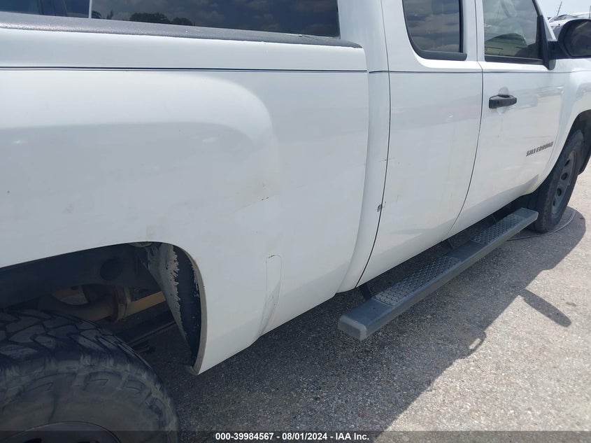 2008 Chevrolet Silverado 1500 Work Truck VIN: 1GCEC19C18Z204121 Lot: 39984567