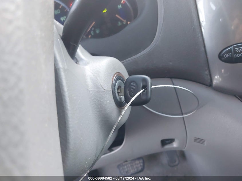 2008 Toyota Sienna Ce/Le VIN: 5TDZK23C58S215871 Lot: 39984582