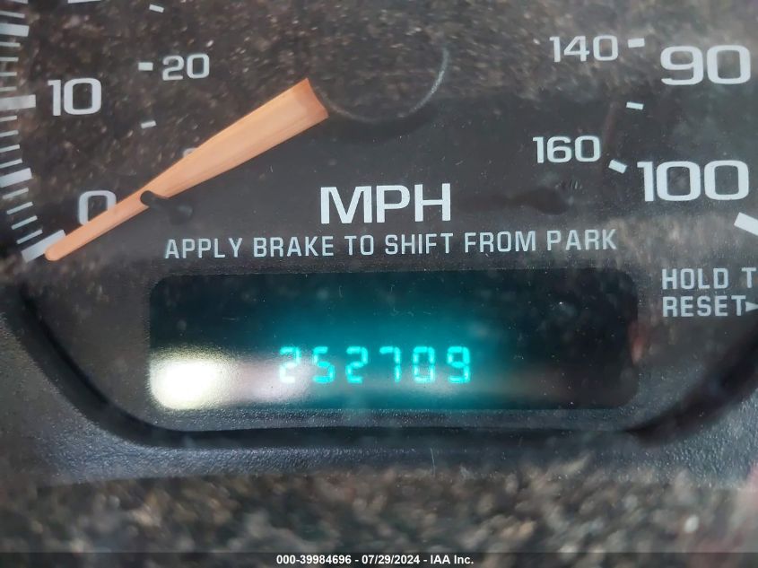 2001 Chevrolet Suburban 1500 Lt VIN: 3GNEC16T41G271118 Lot: 39984696