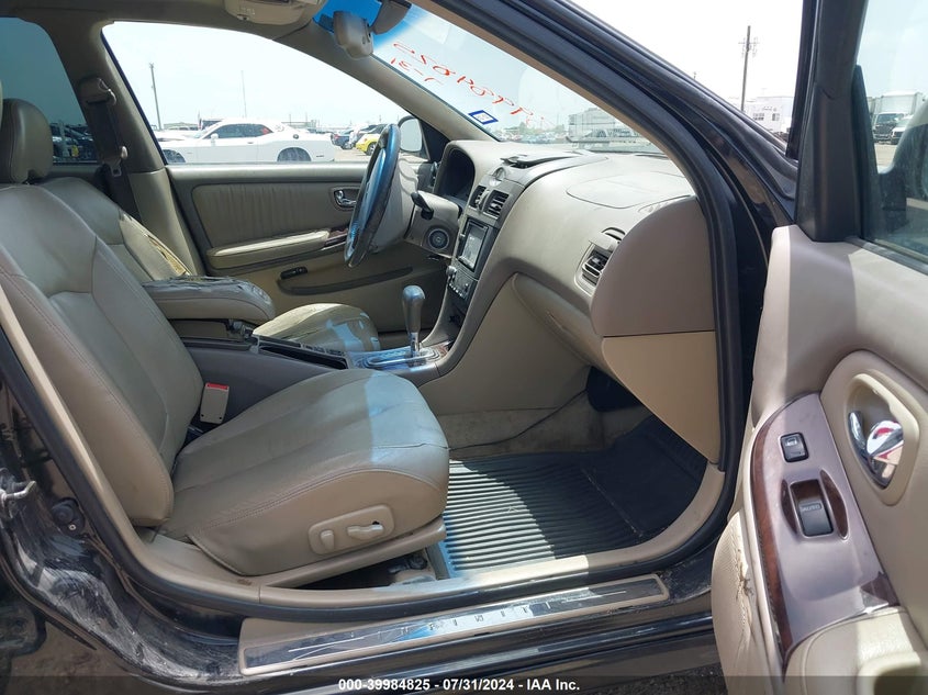 2000 Infiniti I30 Luxury/Touring VIN: JNKCA31A6YT107730 Lot: 39984825