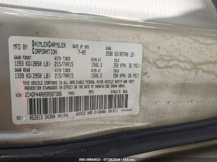 2005 Chrysler Town & Country Lx VIN: 2C4GP44R05R587386 Lot: 39984833