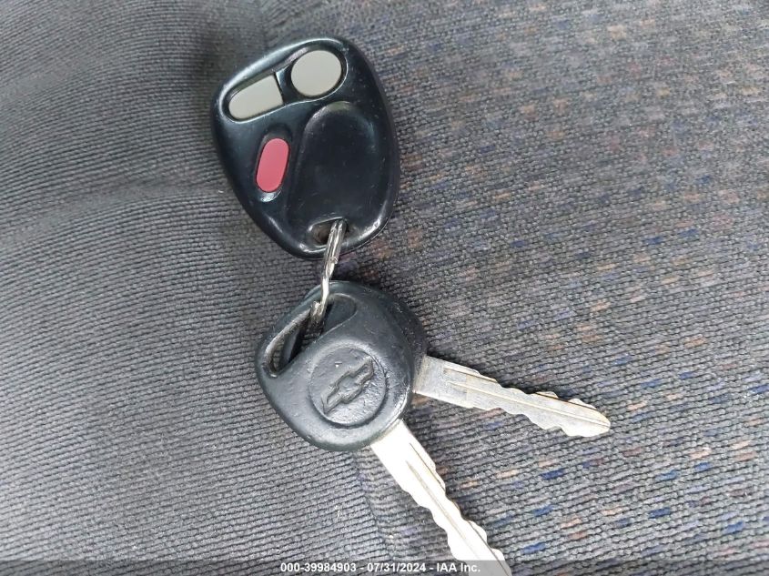 2002 Chevrolet Tahoe K1500 VIN: 1GNEK13V82J313282 Lot: 39984903