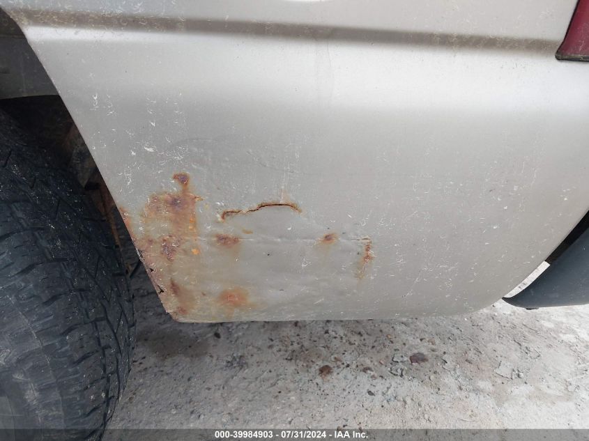 2002 Chevrolet Tahoe K1500 VIN: 1GNEK13V82J313282 Lot: 39984903