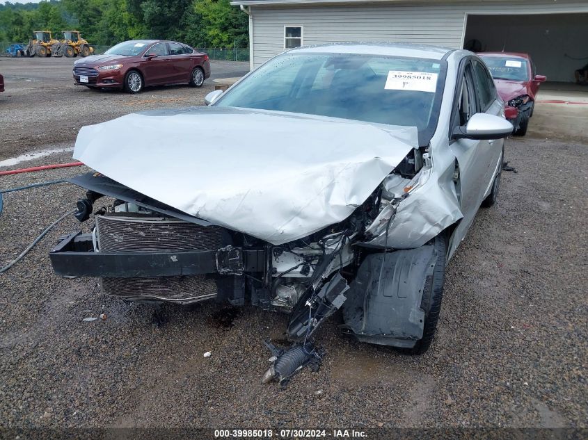 VIN 3KPF24AD3KE100228 2019 KIA FORTE LXS